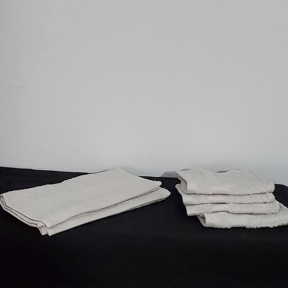 HOST PICK! 11pc Casa Platino Jade Cotton TowelSet - Picture 4 of 4